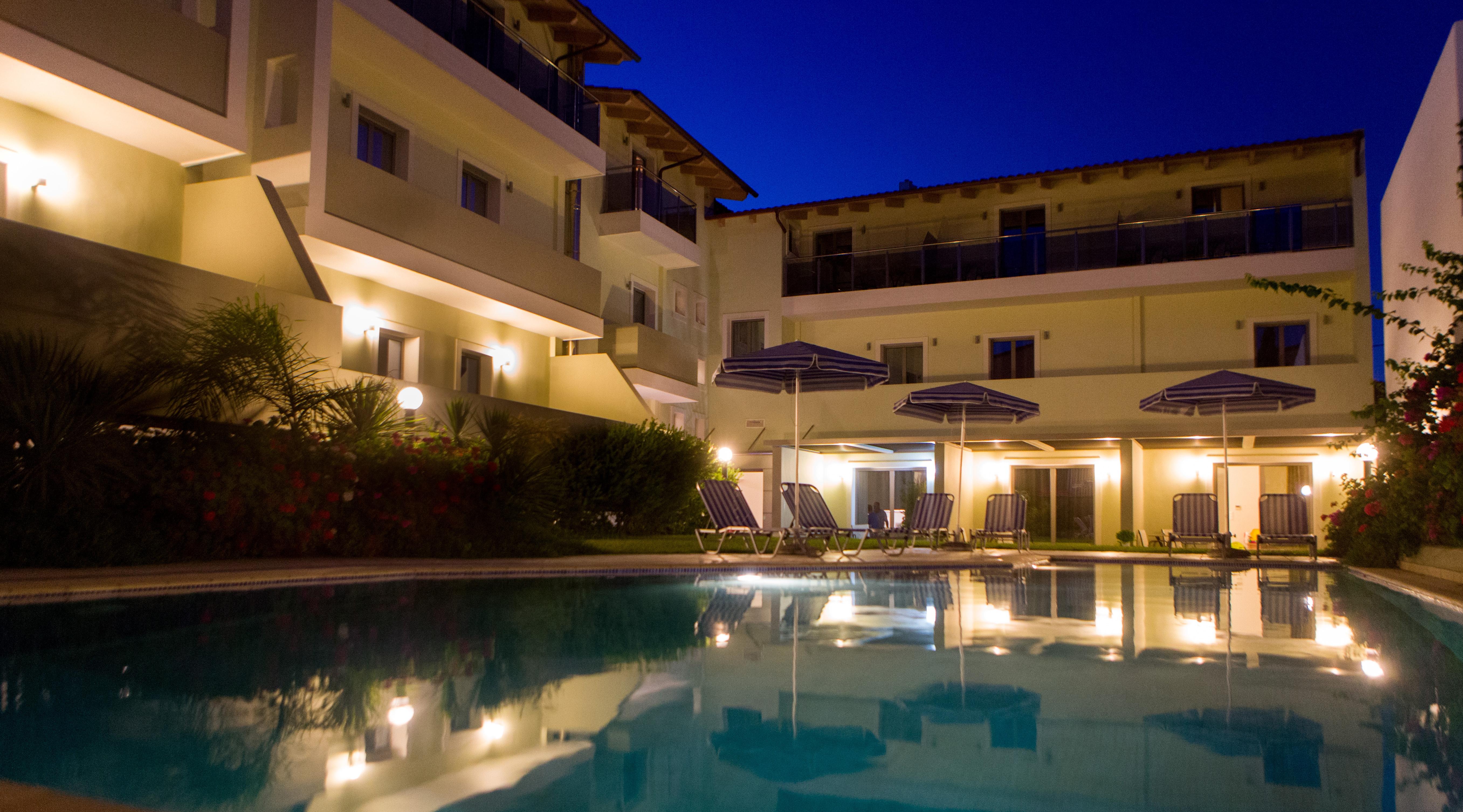 Panormo Beach Hotel Panormos  ภายนอก รูปภาพ